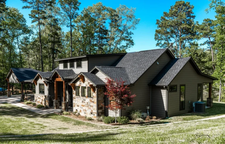 Custom kitchen in a Goforth-built East Texas home